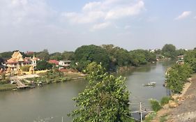 Tharuadaeng Old city Ayutthaya ท่าเรือแดง กรุงเก่า อยุธยา
